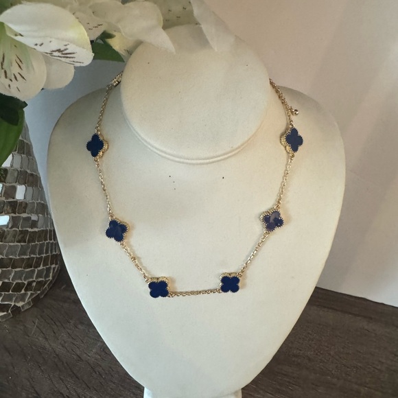 Elegant Gold and Blue Clover Necklace